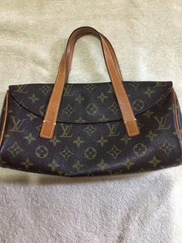 Bolso microscópico imitación de Louis Vuitton se vende en subasta por 63  mil dólares - EL PAÍS Uruguay