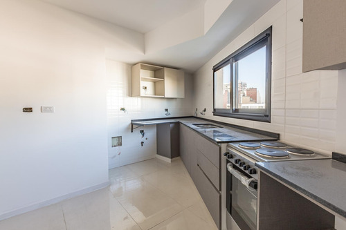 Venta Depto Piso 3 Amb | Luz | Balcón | Villa Del Parque