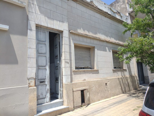Casa Dos Dormitorios Ciudad De Azul A La Venta