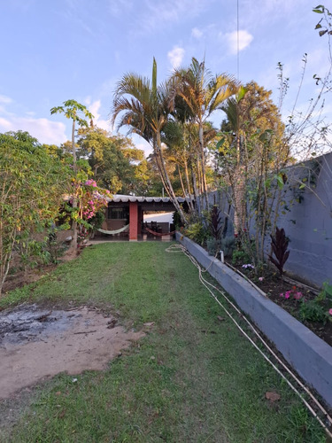 Chácara Em Condominio Fechado Em Ibiúna - 1000 M2 Terreno - Casa 3 Dormitórios Com Churrasqueira E Edícula