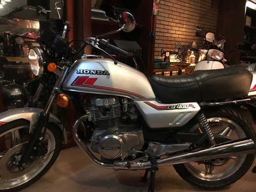Imagem 1 de 7 de Honda Cb 400