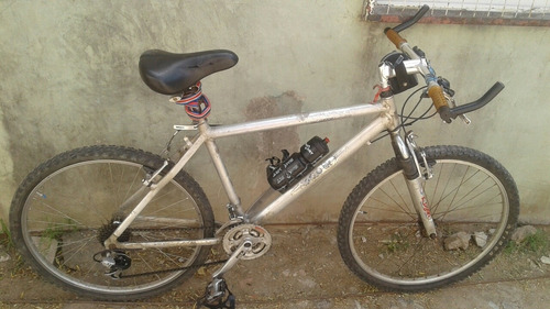 Bicicleta Mountain Bikes