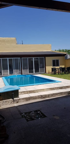 Imagen 10 de 19 de Casa En Venta Con Parque Y Pileta, 3 Ambientes En Bella Vista