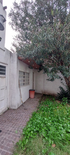 Hermosa Casa Estilo Ingles. Excelente Ubicacion!!!!