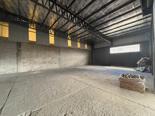 Local Comercial 681 M² En Esquina S/avenida - San Justo