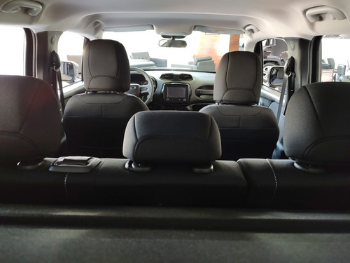 Imagen 25 de 25 de Jeep Renegade Sport 1.8