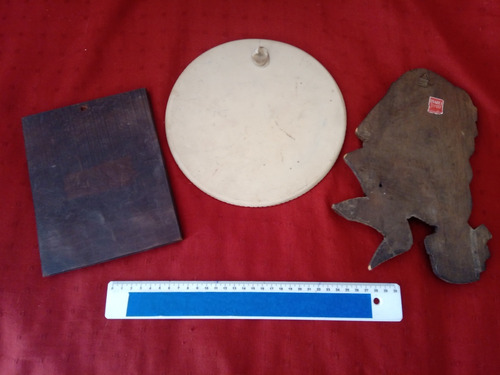 Imagen 2 de 2 de Lote Adornos Gauchescos Tallas En Madera Y Resina Criollismo