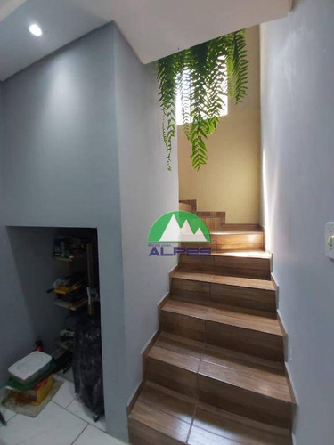 Triplex De Frente Para Rua Ótima Localização - So1282