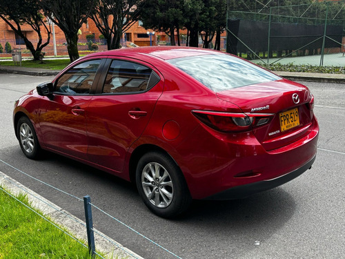 Mazda 2 1.5 Touring Sedan