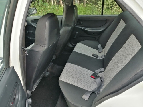 Imagen 12 de 15 de Nissan Tsuru 1.6 Gs Ii Ac Mt 2010