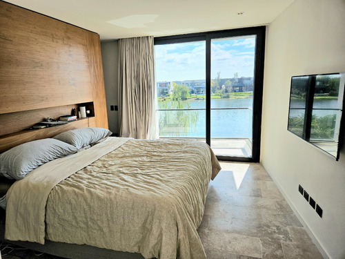 Venta Casa El Cantón A La Laguna Y Al Golf