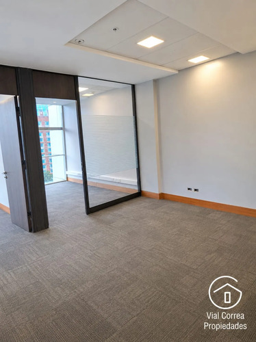 Arriendo Oficina Ubicada En El Sector El Golf