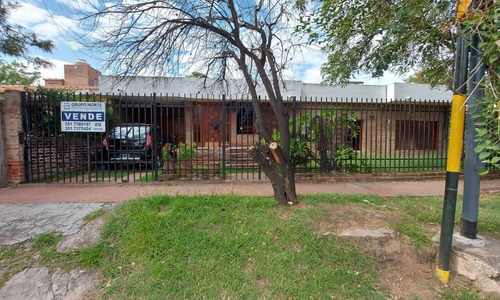 Gran Oportunidad Casa 4 Dorm   Dpto De 1 Dorm - Barrio Villa Belgrano