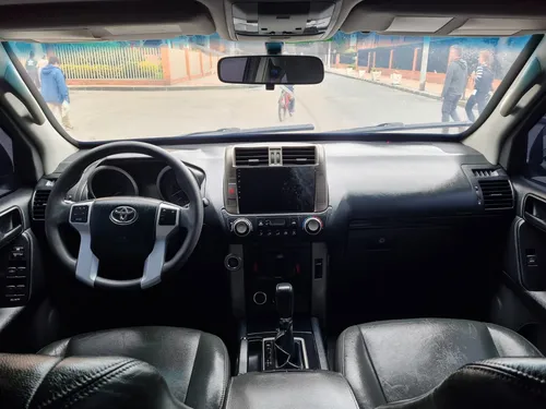 Toyota Prado Tx 4.0 V6 Atm 4x4 De 7 P Con Cuero Blindaje 2