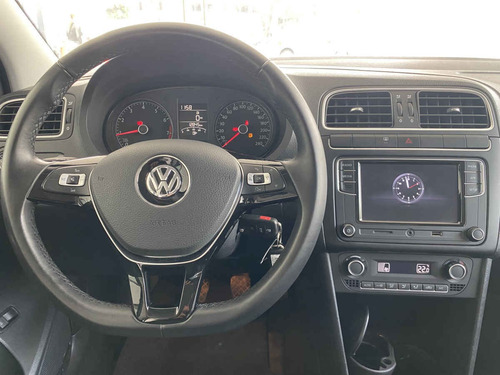 Imagen 10 de 14 de Volkswagen Vento 2020 4p Comfortline Plus Std.
