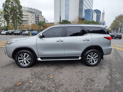 Imagen 3 de 20 de Toyota Sw4 2018 Srx 4x4 At 7 Asientos Hilux Abasto Motors