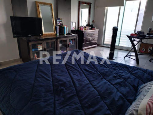 Casa En Venta En Privada Juriquilla