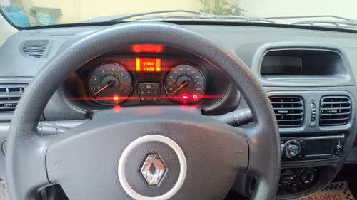 Imagem 10 de 10 de Renault Clio 2015 1.0 16v Authentique Hi-power 5p
