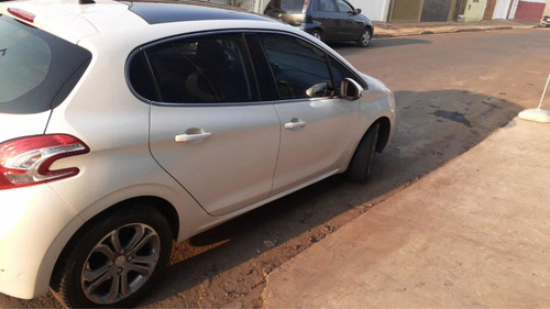 Imagem 2 de 9 de Peugeot 208 2015 1.6 16v Griffe Flex 5p