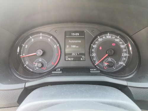 Imagen 15 de 15 de Volkswagen Gol 2020 1.6 Trendline Mt 5 P