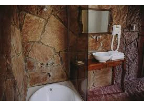 Hotel Funcionando En Capilla Del Monte (fondo De Comercio Y Propiedad)