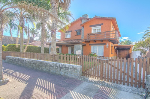 Imagen 23 de 23 de Casa En Venta De 7 Dormitorios C/ Cochera En Maldonado