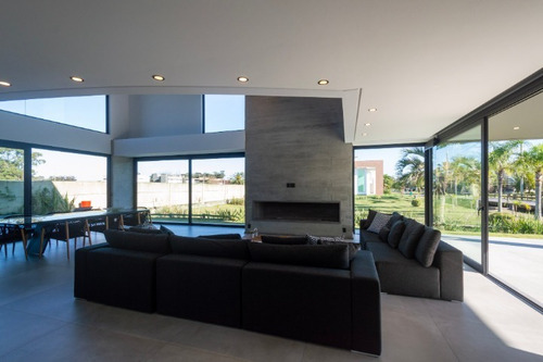 Imagem 20 de 30 de Casa À Venda Em Xangri-lá - Ca01131 - 68102993