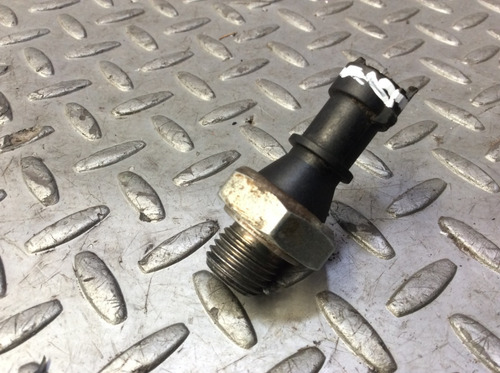 Sensor Presión Aceite Detall Chevrolet Tornado 1.8 Std 04-11 (Usado)