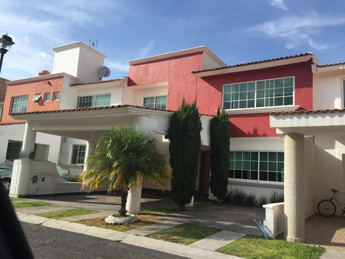 Casa En Condominio En Venta En Claustros Del Sur, Querétaro, Querétaro