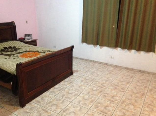 Imagem 7 de 8 de Sobrado À Venda, 3 Quartos, 1 Suíte, 4 Vagas, Rina - Santo André/sp - 48053
