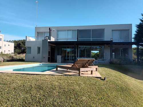 Casa En Venta Costa Esmeralda, Barrio Marítimo I.