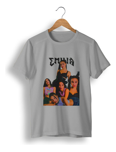 Remera: Emilia Mernes 03 Memoestampados