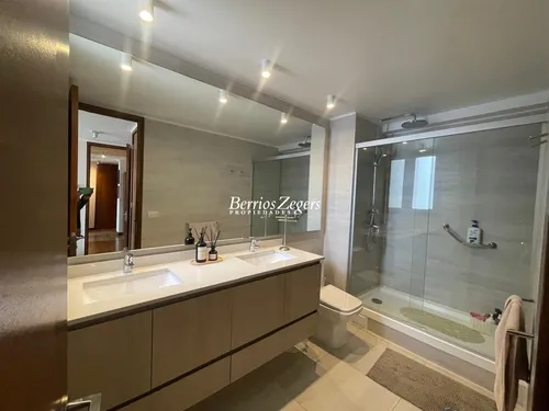 Departamento En Venta De 4 Dorm. 3 Baños Condomi En Vitacura