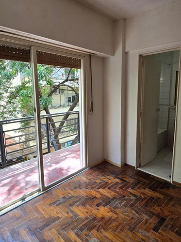 Departamento De 35m² Con Balcón Al Frente. Barrio Y Ubicación Privilegiadas: En La Vereda Del Subte H Y D. Zona Industrial Y Comercial. Facultades. Apto Profesional. Mega Punto Del Planeta. Dueño Dir