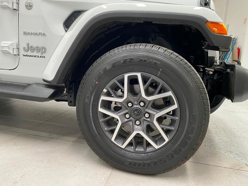 Jeep Wrangler SAHARA