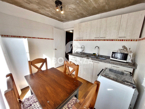 Cabaña En Venta, Piriápolis. Padrón Único. Posibilidad De Financiación