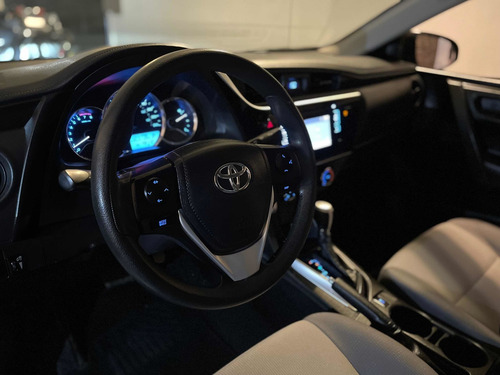 Imagen 6 de 12 de Toyota Corolla 2018 1.8 Base Cvt