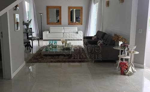 Imagem 6 de 15 de Casa A Venda No Bairro Pantanal Em Florianopolis - V-76589