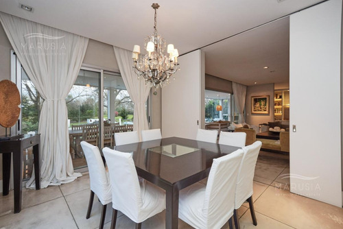 Venta Casa Estilo Racionalista 4 Dormitorios En Ayres De Pilar