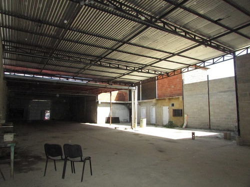Imagen 10 de 12 de Galpon Zona De Repuestos Av Michelena..0424.496.01.02 Sn.lp