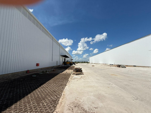 Excelente Nave Industrial Y Logística A Estrenar En El Parque Industrial Ruta 6