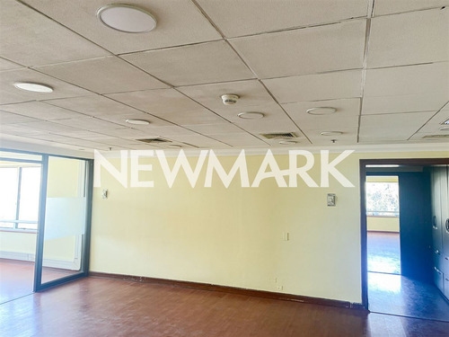 Cómoda Oficina En Exclusivo Barrio Financiero