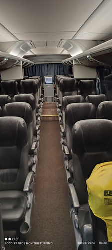 Volare Fly9 Limousine 2020 32 Lugares Suspensão A Ar