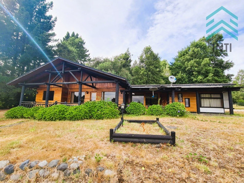 Casa En Parcela De 1 Ha. Con Vista Al Lago Villarrica