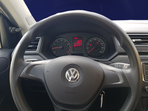 Volkswagen Voyage 1.0 MPI (Flex)