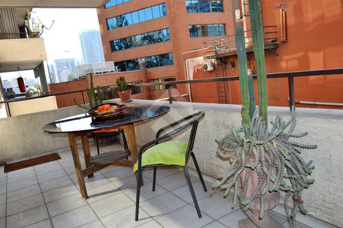 Amplio Departamento En Venta De 3 Dorm. En Las Condes.