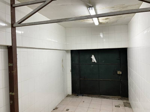 Local 320 M2 En Esquina Av. San Martin