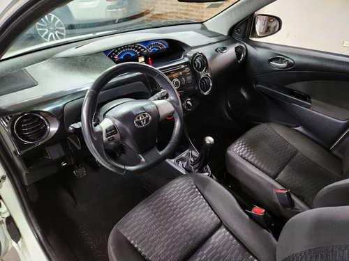 Toyota Etios 1.5 Sedan Xls
