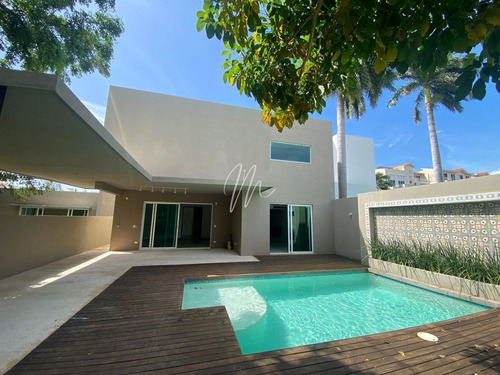 Imagen 6 de 30 de Casa En Venta En Cancun Residencial Villas Lagoon, El Table