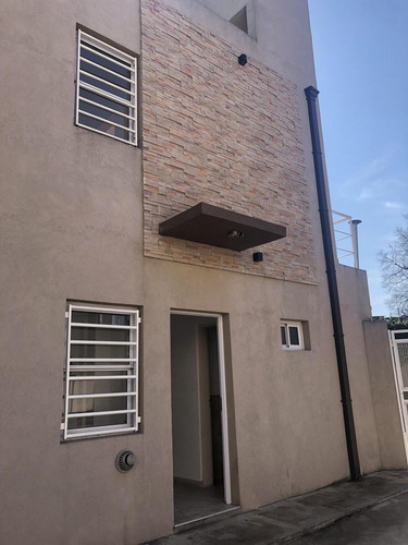 Imagen 5 de 16 de Casa Duplex En Complejo - 3 Ambientes - Ituzaingo Norte - Venta
